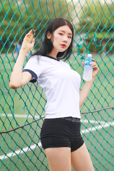 年轻女仆